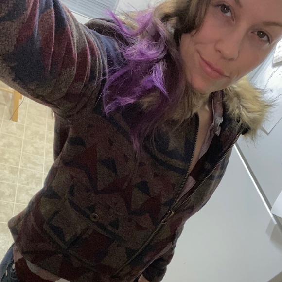 Meet your Posher, Leandra - Picture 1 of 1